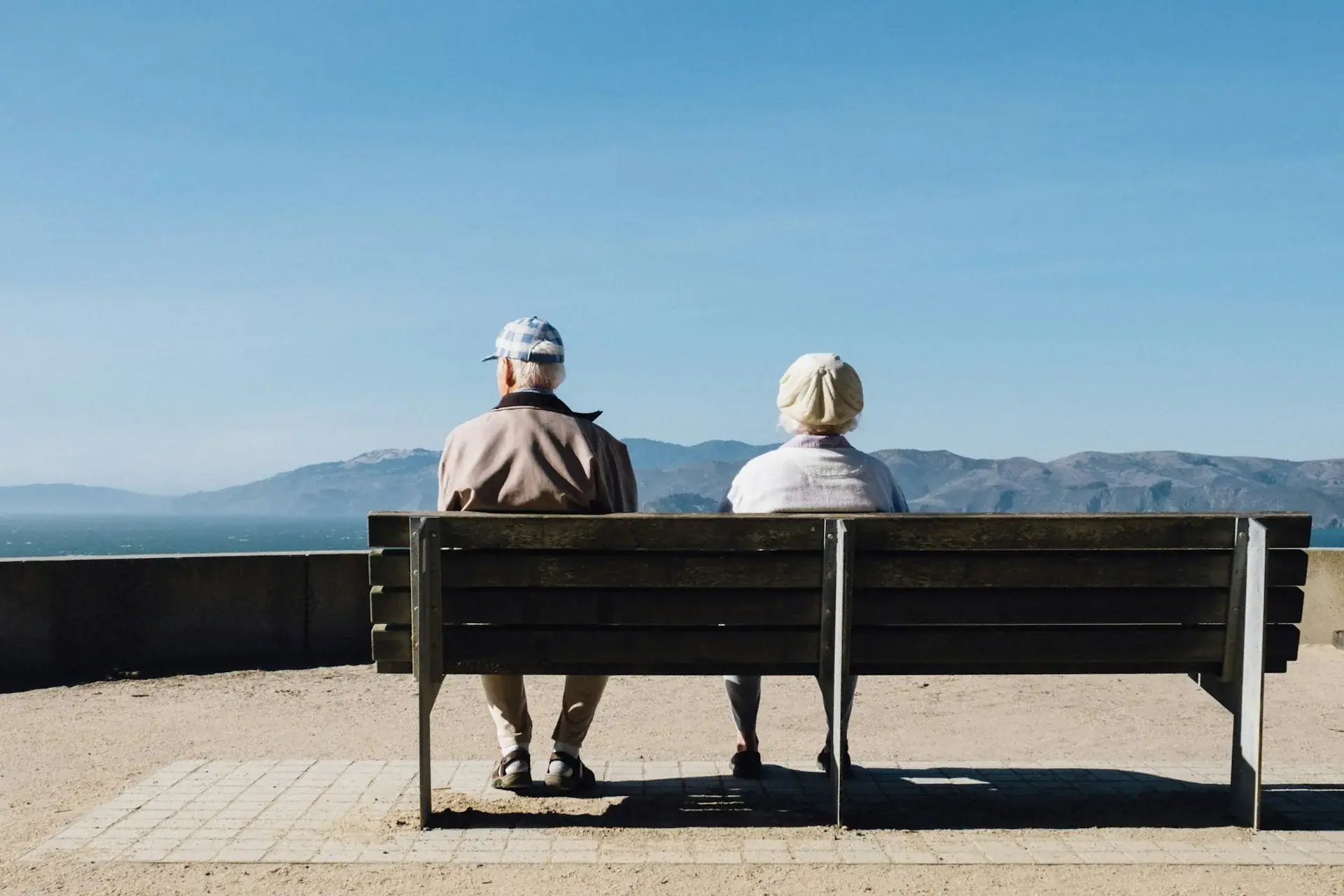 Couple enjoying retirement on the Pacific coast — Blue Zone lifestyle